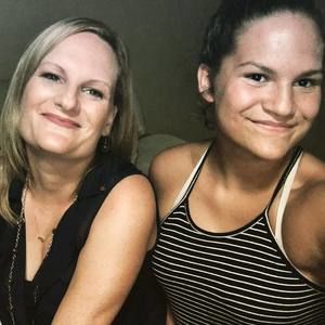 Meet your Posher, Mara